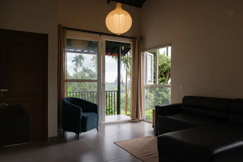 Living room, opening onto the balcony